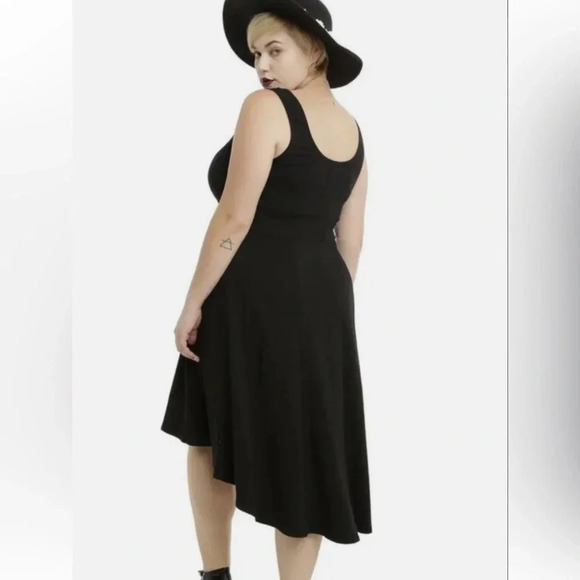 TRIPP x torrid Lace-Up Dress size 2X - Picture 3 of 9